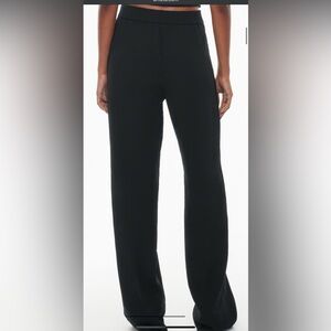 Aritzia Alanya Pants size 6 black! SHORT LENGTH